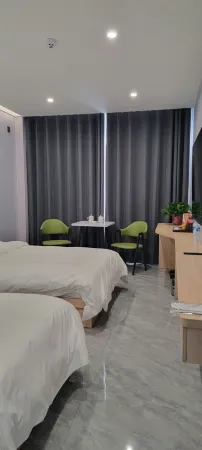 Yihe Hotel (Dali Dongfu Square) Отели в г. Дали