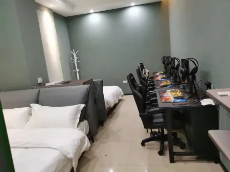 Zhenxiong Zhongwei Wangyu Hotel (Deting Fortune Plaza) Отели в г. Чженьсюн