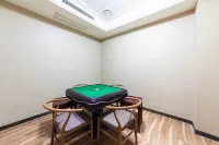 Shengjing Yijia Hotel