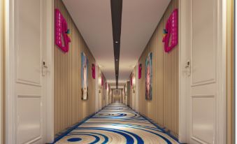 Xinzheng Lanhai Theme Hotel (Zhengzhou Economic and Trade College Gaopoyan Branch)