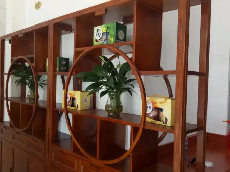 Lantingji Hotel Ding'an Отели рядом с достопримечательностью «Ding'an Station»