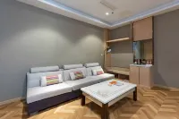 Vienna Hotel (Wanghai West Road, Dongtai) - parking