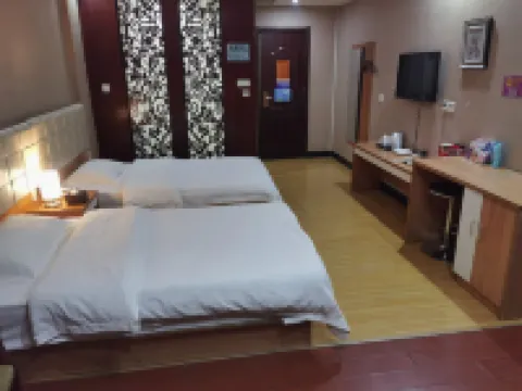 巴釐島ビジネスホテル（新県火車駅）