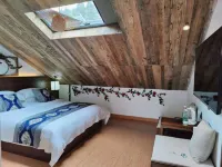 Misty Rain Countryside Homestay (Furong Town Waterfall Branch)