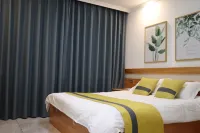 Helong Hongye Hotel