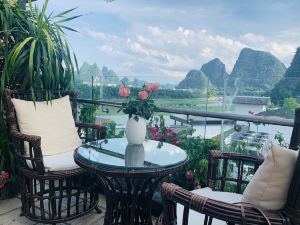 Twenty Thirty Forty Inn (Yangshuo West Street Lijiang Branch)