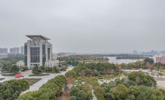 Wuhan Mingde Hotel (Zhuankou Sports Center Jianghan University Branch)