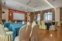 โรงแรมรอแยล เซเลบริตี้