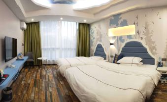 Qujing Blue Mountain Art Hotel