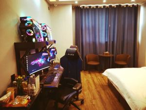 Role E-sports Hotel (Longzihu University Park)