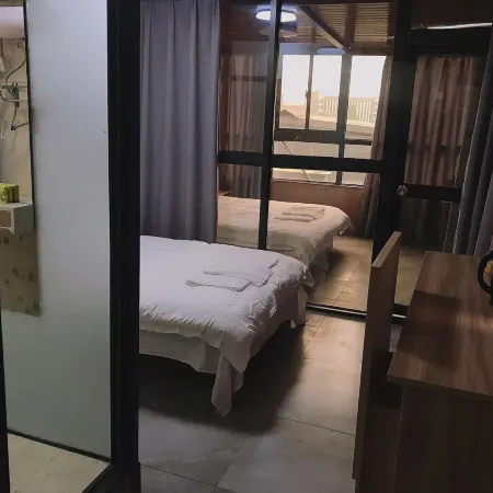 Haining Fangshi Homestay (Jiafang Technology Industrial Park Shop)