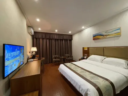 Rongxian Tule Business Hotel Отели рядом с достопримечательностью «Zhenwu Tower»