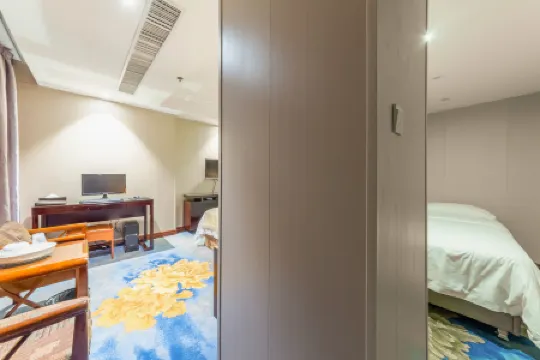 Haiyuewan Hotel (Shanwei Haifeng Passenger Transport Terminal)