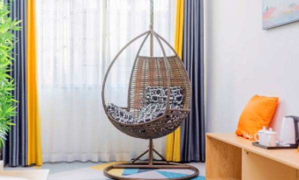 Risheng Apartment (Guangzhou High-speed Railway South Station Dazhou Metro Exit Shop)