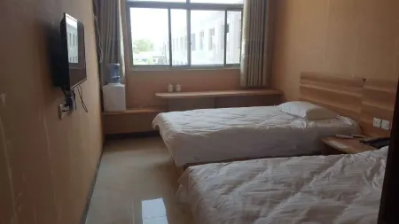 Liangshan Golden Sun Bathing Express Hotel