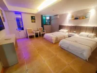 Longhui Jinshun Business Hotel فنادق في لونغ خوي