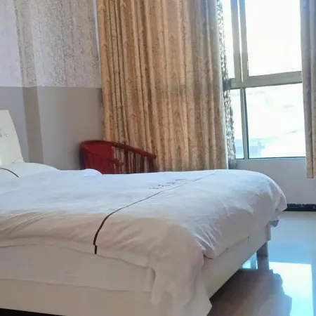Qinglong Hongtai Hotel