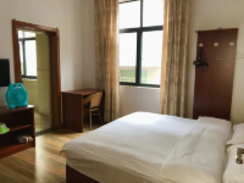 Xundian Yanchao Hotel