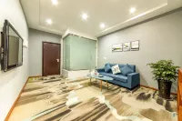 Deyang Yizhou Business Hotel