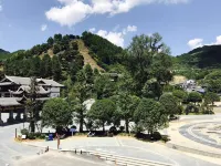 Jianhe Hot Spring Linsen Collection Theme Hotel
