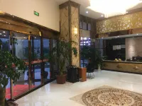 Rongjiang Qingqing Hotel (Cunchao Football Field)