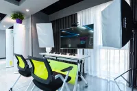 Ye And Chen E-sports Movie Hotel (Shijiazhuang Xinshizhong Road Store) - Apartemen