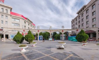 Jiayuguan Hongxin Holiday Hotel