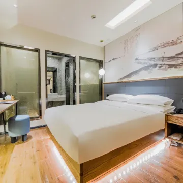 Elong Anyun Hotel (Shanghai Ruijin Hospital Dapuqiao Subway Station) Отели рядом с достопримечательностью «Тяньцзыфан»