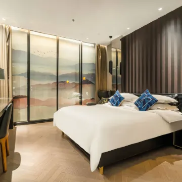 Joyous Hotel Hotels near Jingan Temple
