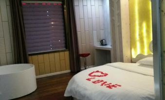 Lanli Fashion Hotel (Xinzhou District Government)
