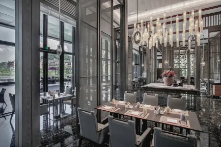 Song Hotel Guilin Отели рядом с достопримечательностью «Crown Cave»