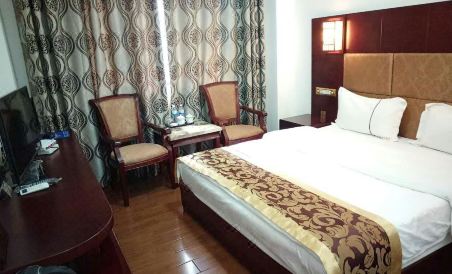 Suitetrails - Furong Business Hotel