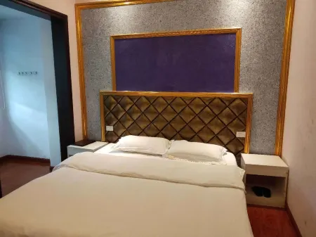 Weng'an Oriental Hotel Отели рядом с достопримечательностью «The Site of the Red Army Forced the Wujiang River Boundary Battle»