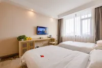 NEW CHANGAN HOTEL - balcony