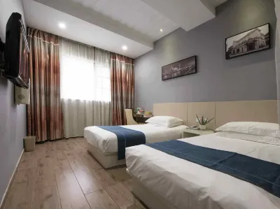 Aixiang Hotel (Shanghai Songhong Road Subway Station) Hotels near Xinjing Park