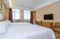 Vienna Hotel (Shenzhen East Railway Station Buji Old Street)