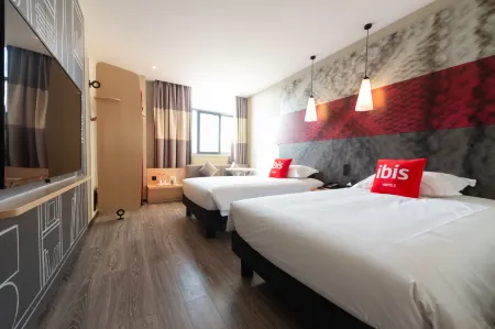 Ibis Hotel (Guanyun Jiulonggang Plaza)