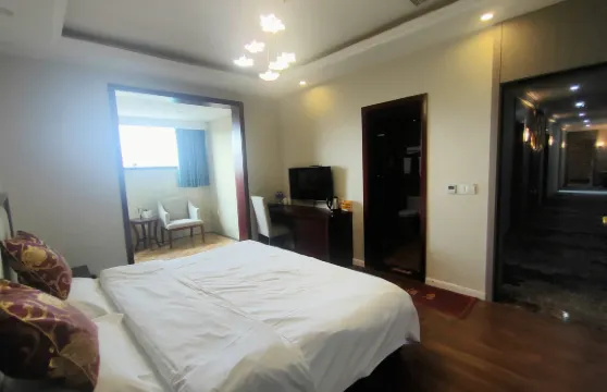 高縣飛狼台假日酒店