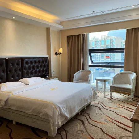 Luocheng Pin Road Hotel