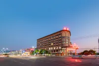 Taojiang Jinlong International Hotel - Parking