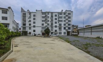 Fengxi Hotel (Huangshan North High-speed Railway Station)