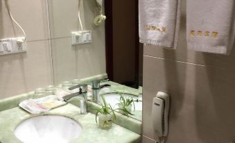 Luyuan Hotel
