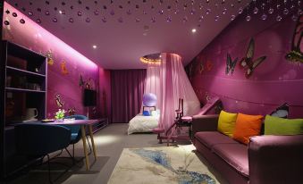 Shili Chunfeng Intelligence Theme Hotel (Xianyang Beiping Street Branch)