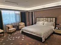 Fuqiang Grand Hotel Hotels in Shidian