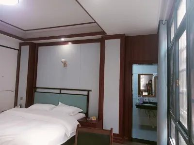 Lianxiang Hotel Hotels near The Former Residence of Tseng Kuo-Fan