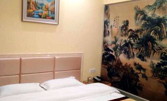 Pingle Gold Coast Hotel