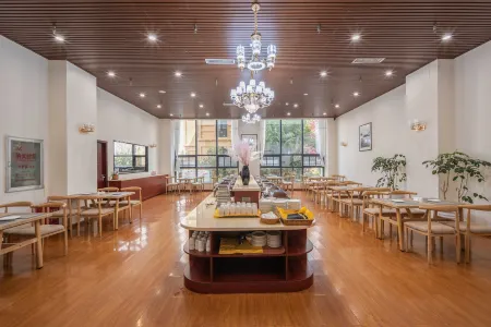 Hongyuehu Hotel Отели в г. Лулян