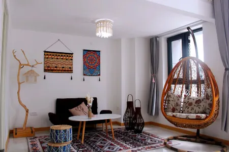 Su·Yijing Light Luxury Apartment (Fufu Road Branch) Отели рядом с достопримечательностью «Software Engineering Simulation Company， College of Humanities & Information， Changchun University of Technology»