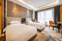 Golden Phoenix Hotel Hotel in zona Jiayuan Pedestrian Street (Wenhua Road)
