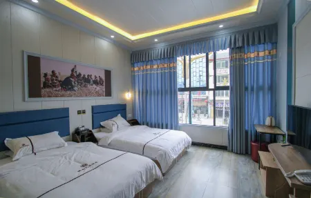 Wuchuan Yixuan Hotel Отели в г. Вучуань